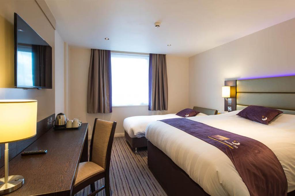 Premier Inn London Croydon West - Purley A23 객실 사진
