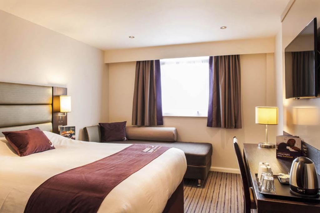 Premier Inn London Croydon West - Purley A23 객실 사진