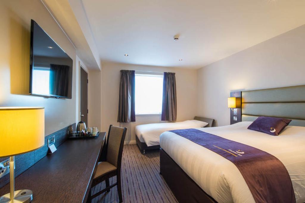 Premier Inn London Croydon West - Purley A23 객실 사진