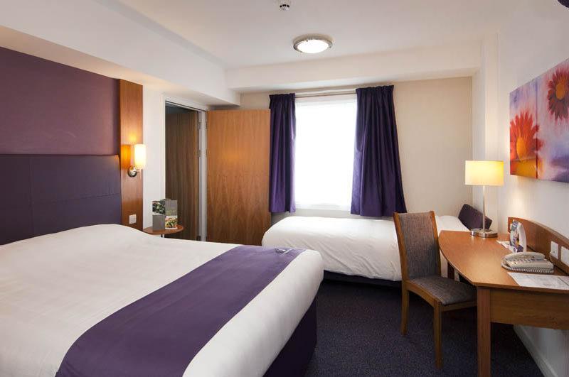 Premier Inn London Croydon West - Purley A23 외부 사진