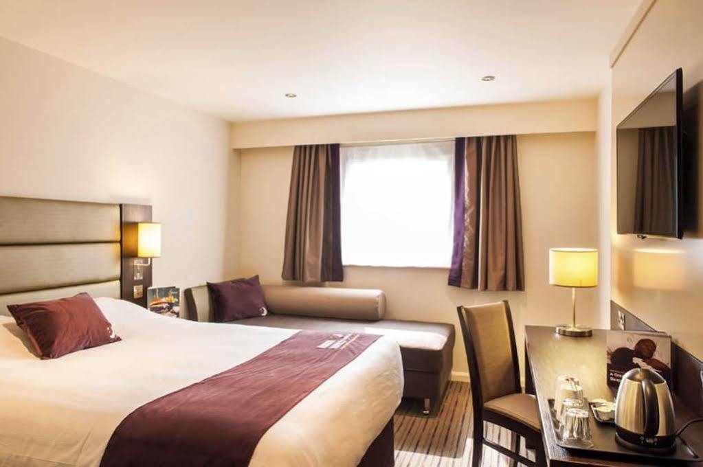 Premier Inn London Croydon West - Purley A23 외부 사진